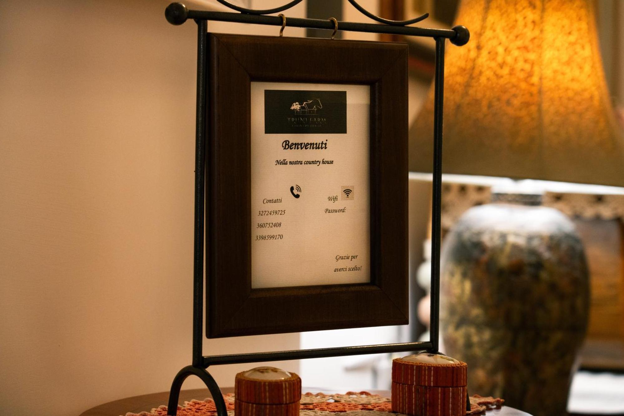 Truni Farm Country House Bed & Breakfast Bisaccia Ruang foto